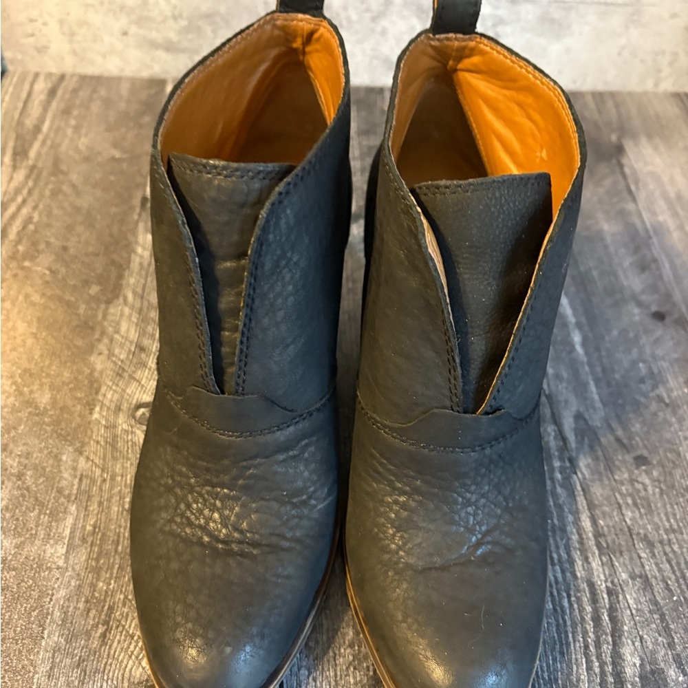 Lucky Brand LK-EHLLEN pebble finish leather boots size 8.5 - Picture 9 of 11